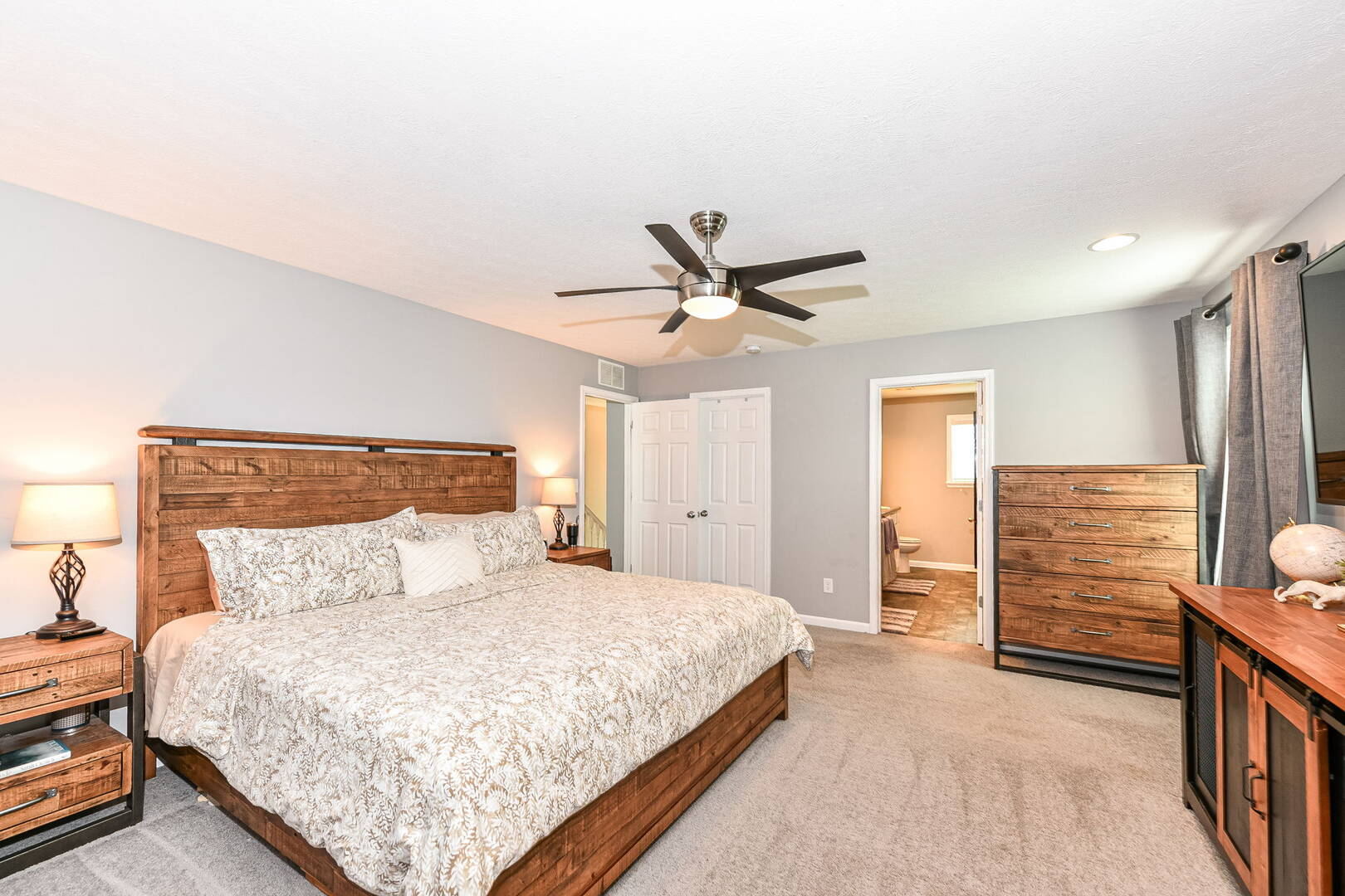 5789 Bluff View Ln. Whitestown, IN 46075