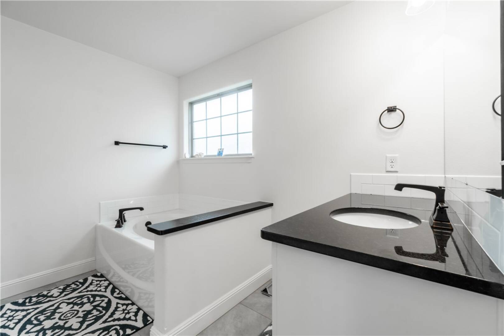 6107 NW Silas St Bentonville, AR 72713