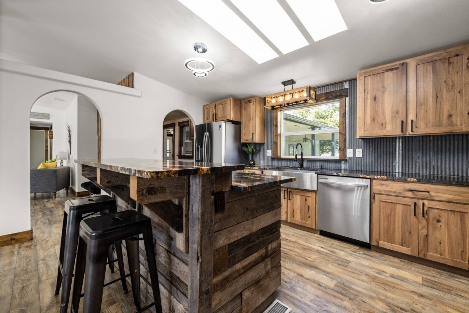 65659 Hwy 37 Eureka, MT 59917