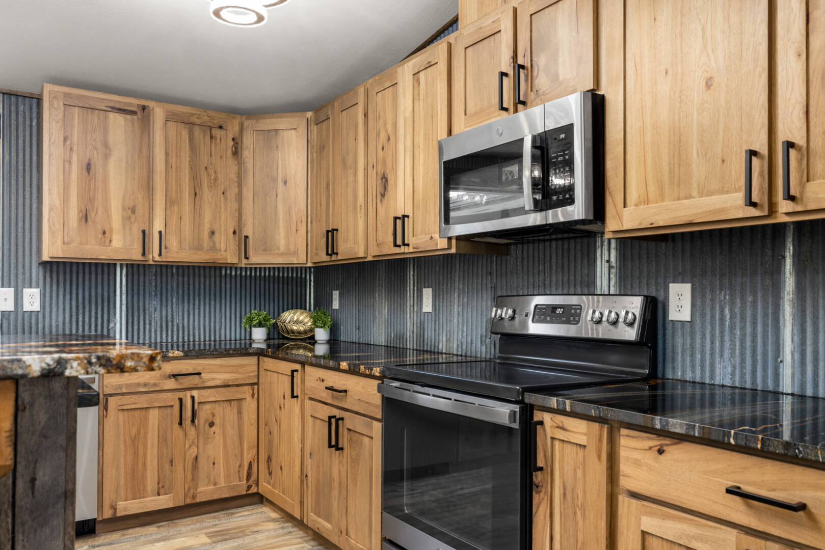 65659 Hwy 37 Eureka, MT 59917