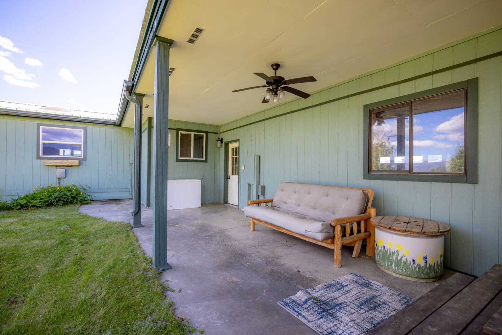 65659 Hwy 37 Eureka, MT 59917