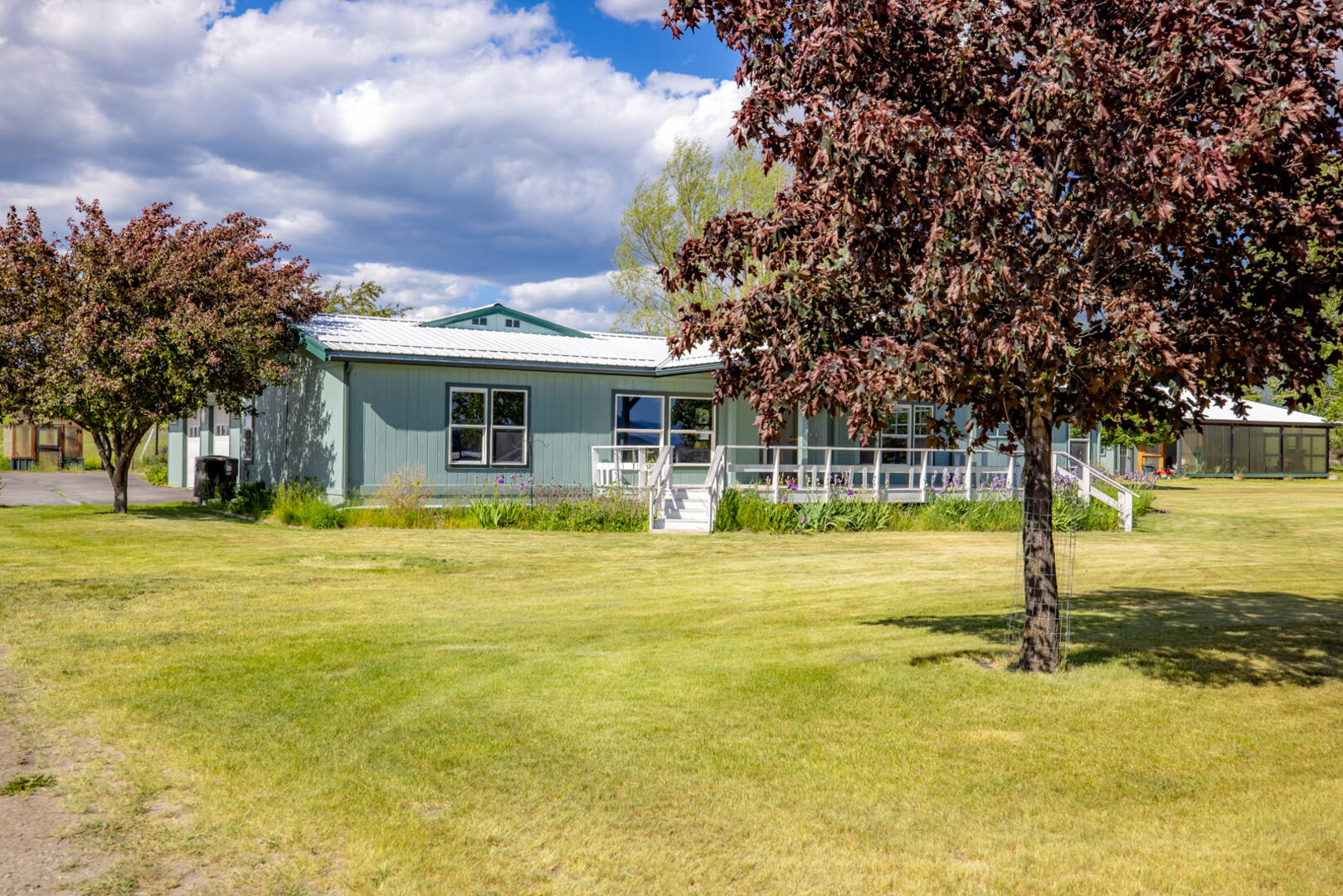 65659 Hwy 37 Eureka, MT 59917