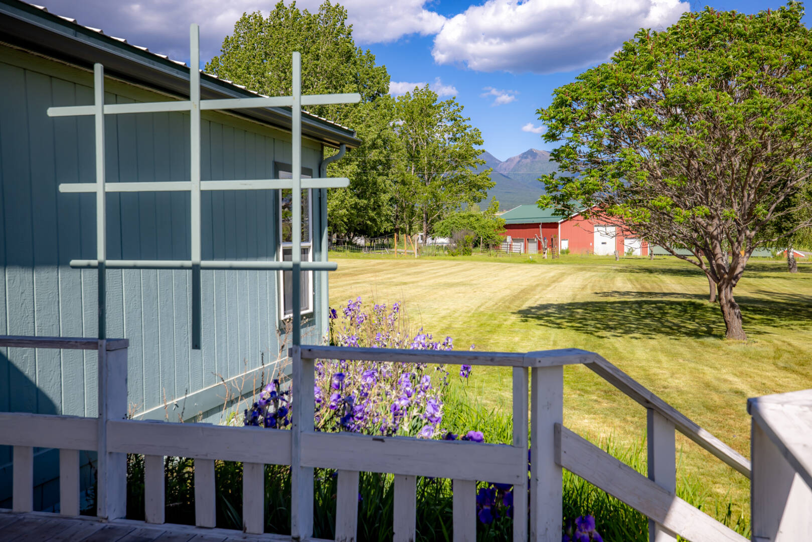65659 Hwy 37 Eureka, MT 59917