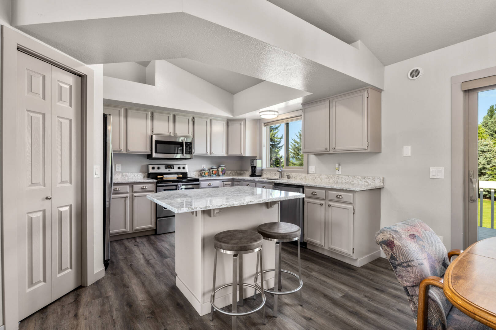 320 Sherry Ln Kalispell, MT 59901