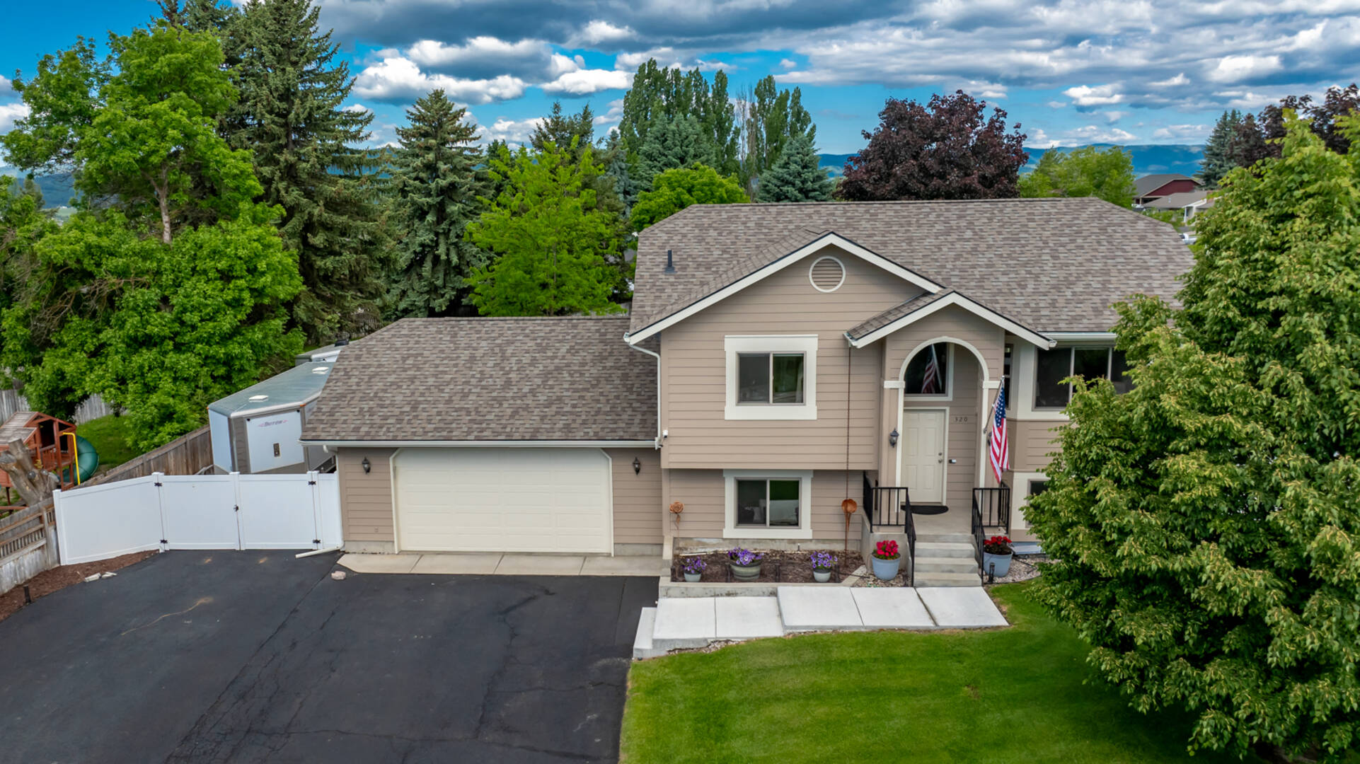 320 Sherry Ln Kalispell, MT 59901