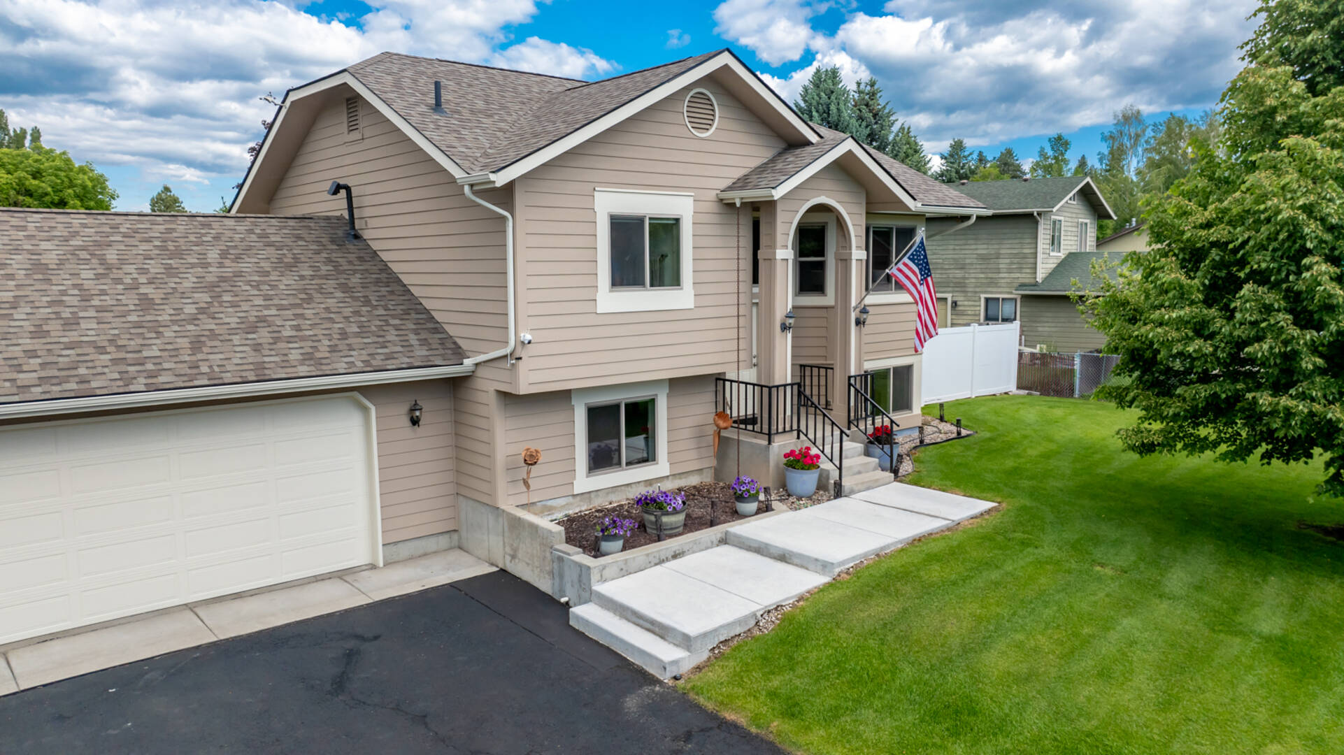 320 Sherry Ln Kalispell, MT 59901