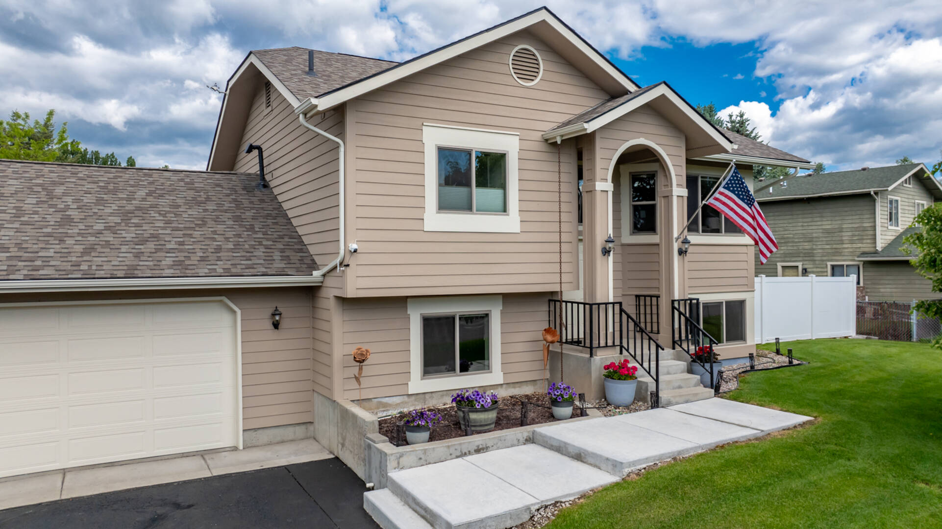 320 Sherry Ln Kalispell, MT 59901