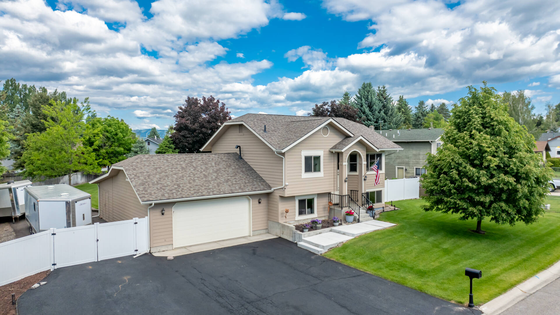 320 Sherry Ln Kalispell, MT 59901