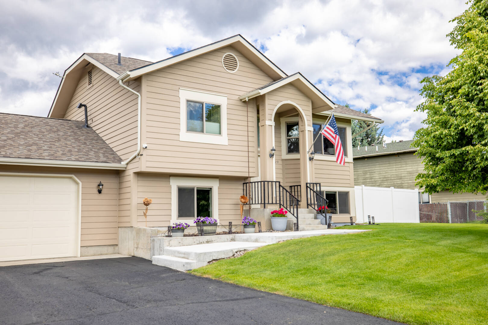 320 Sherry Ln Kalispell, MT 59901