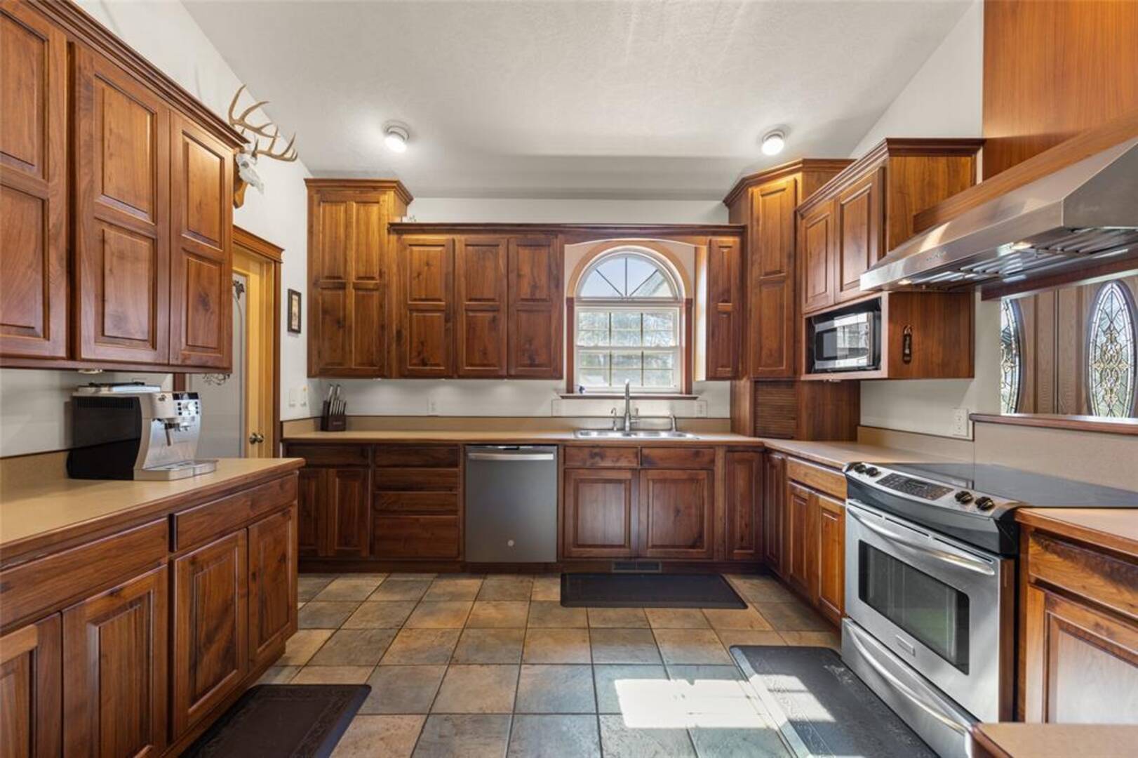 301 Elk Park Rd Columbia Falls, MT 59912