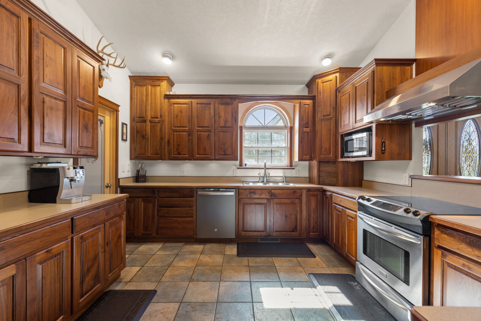 301 Elk Park Rd Columbia Falls, MT 59912
