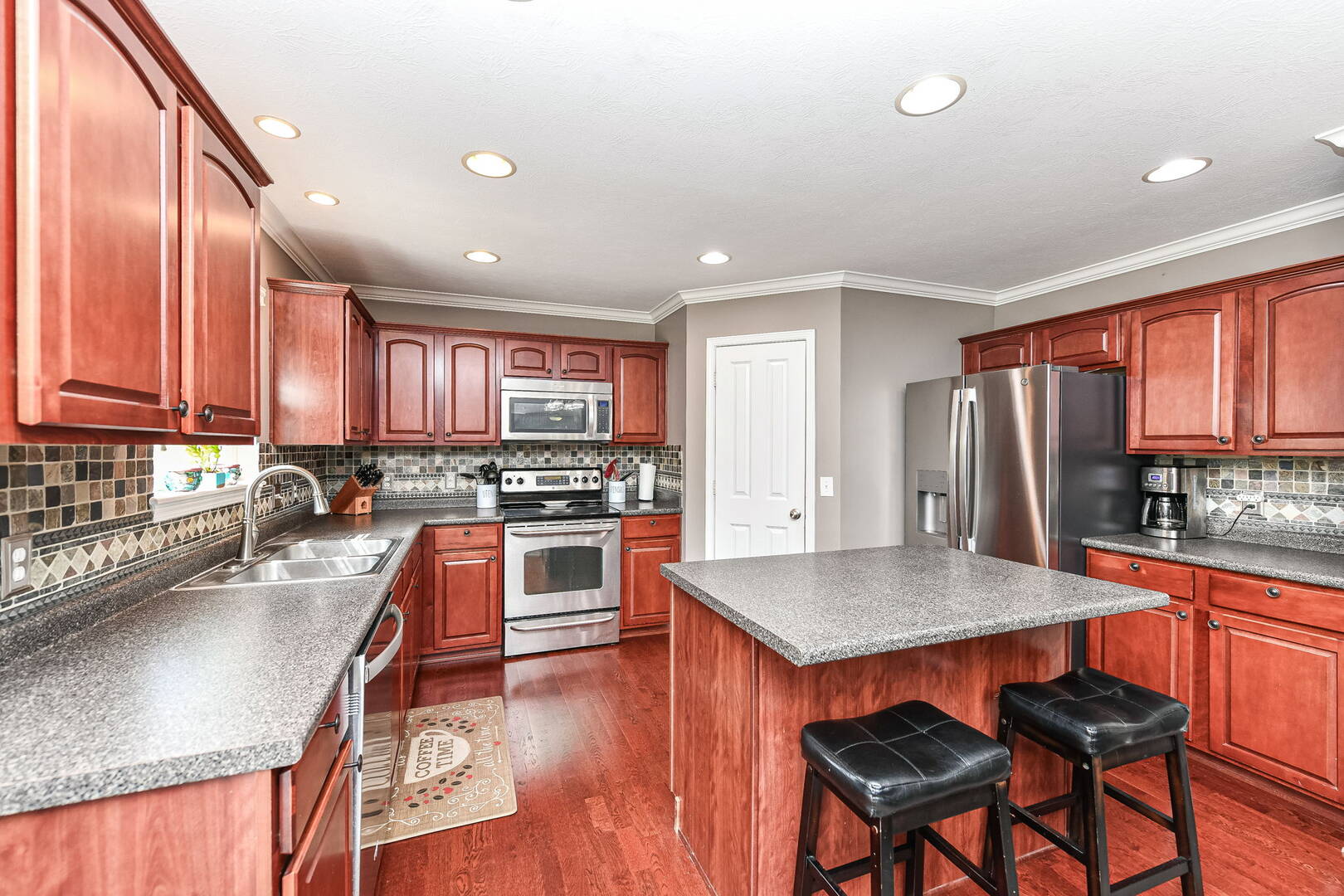 6143 Kerf Ln. Noblesville, IN 46062