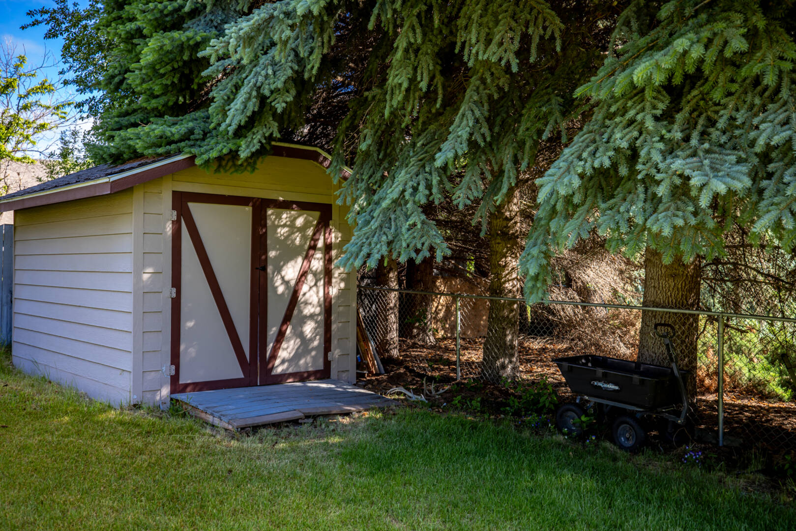 293 Dairy Dr Kalispell, MT 59901