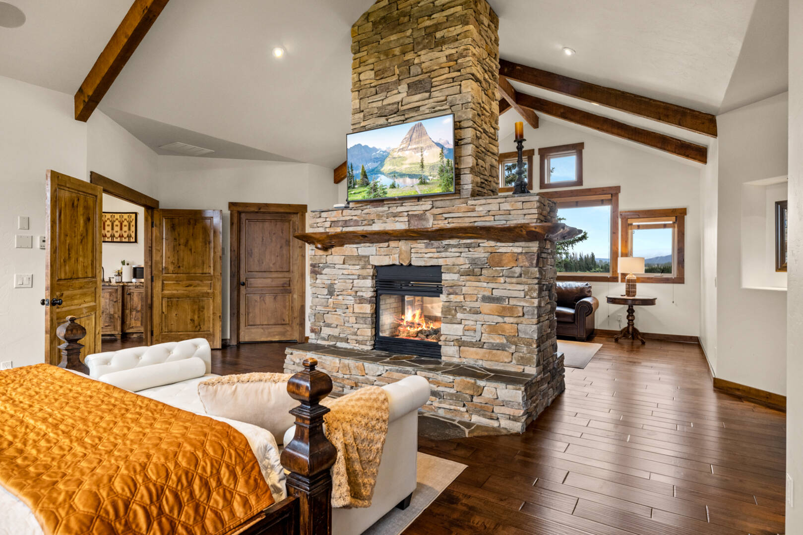 1335 Mooring Rd Columbia Falls, MT 59912