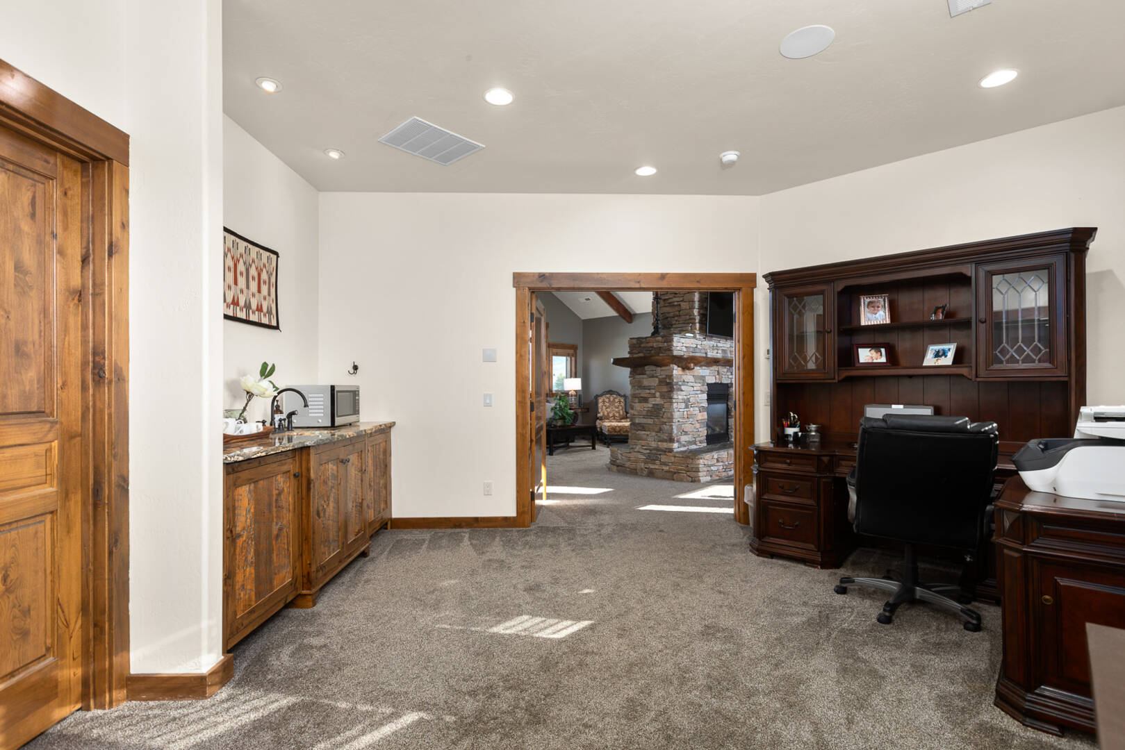 1335 Mooring Rd Columbia Falls, MT 59912