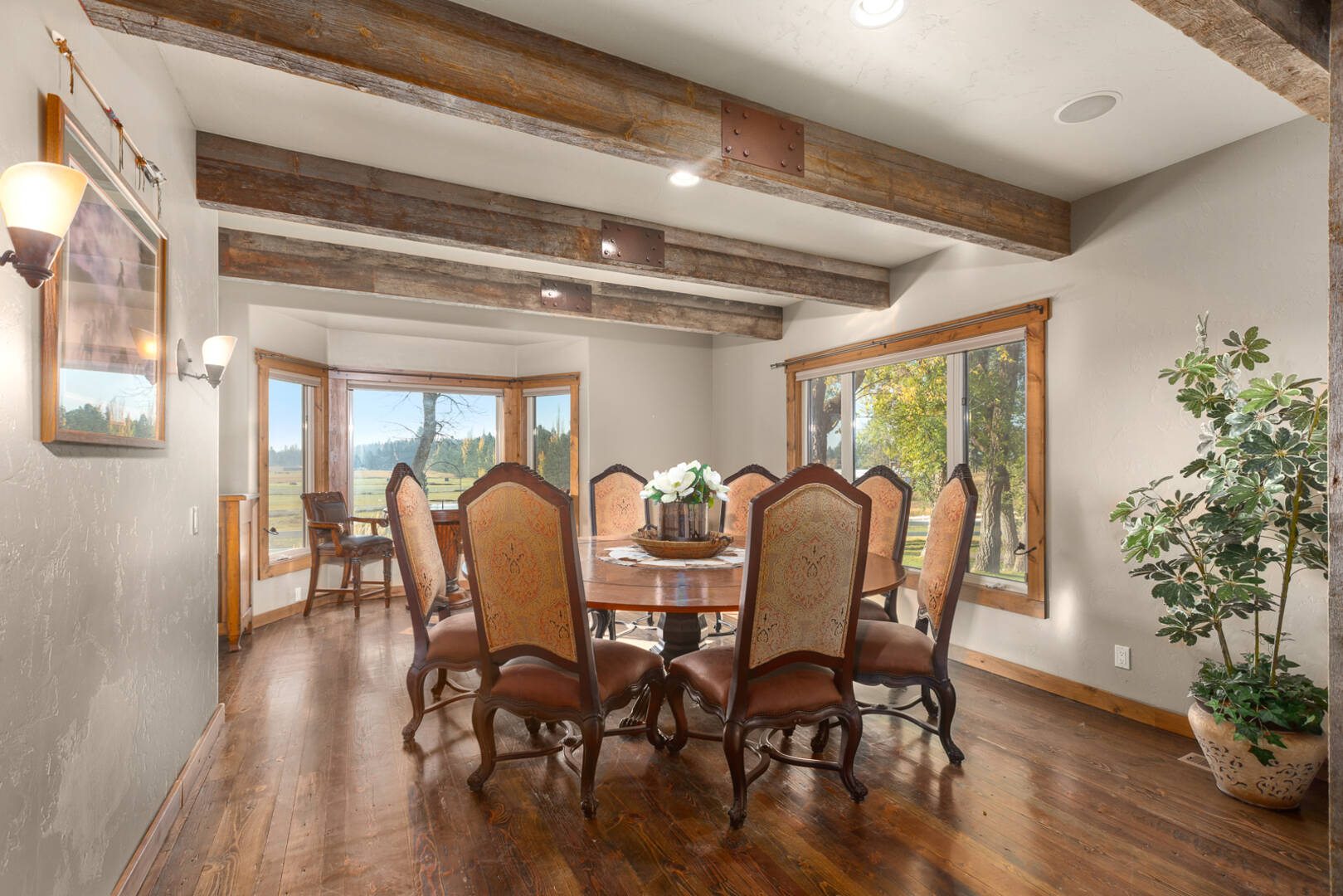1335 Mooring Rd Columbia Falls, MT 59912