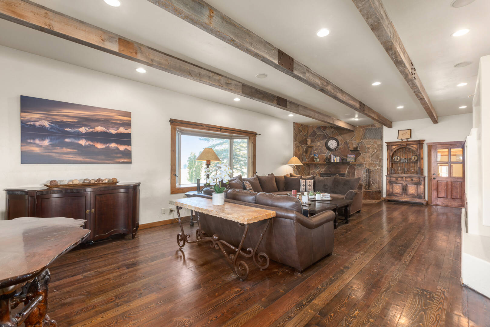 1335 Mooring Rd Columbia Falls, MT 59912