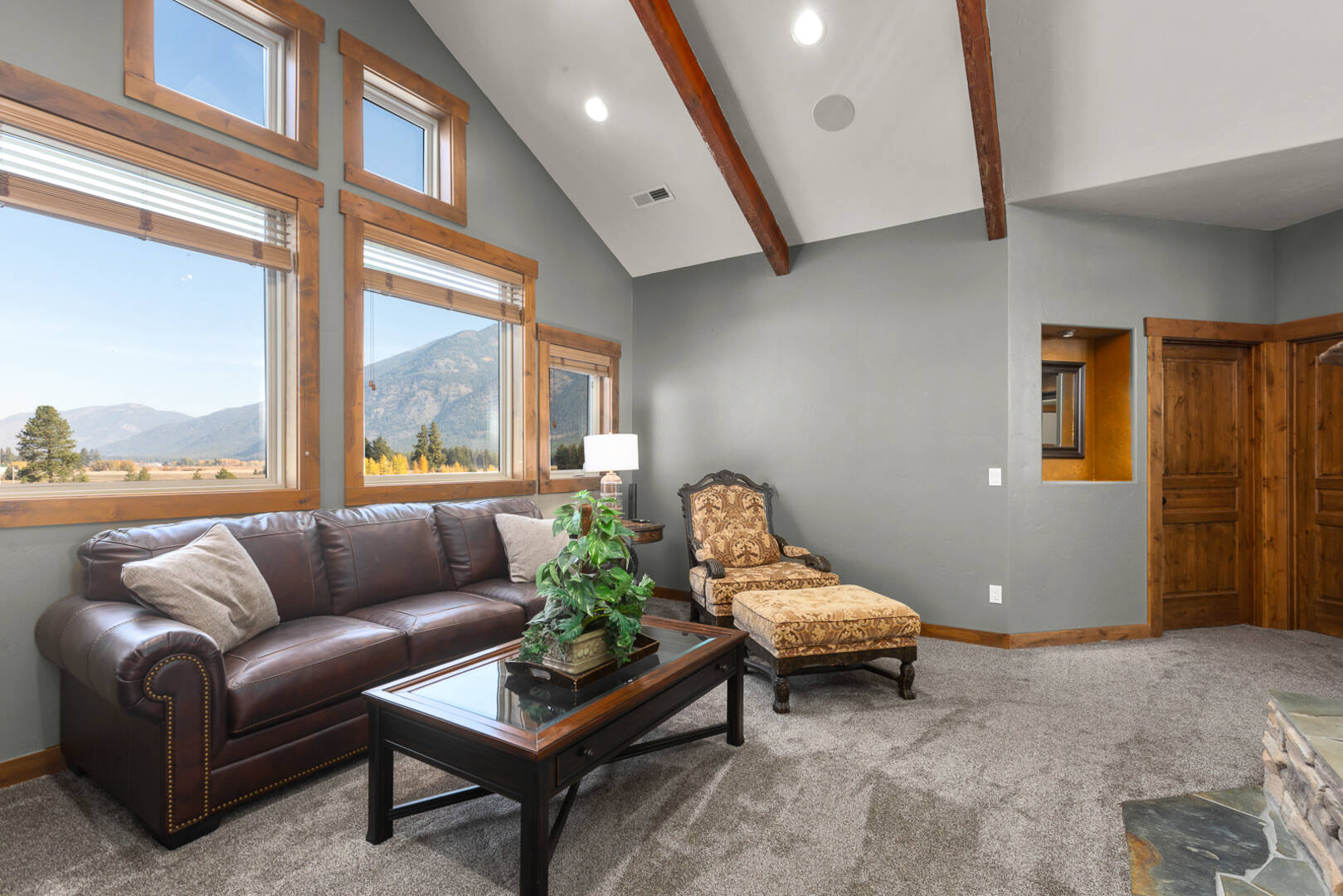 1335 Mooring Rd Columbia Falls, MT 59912