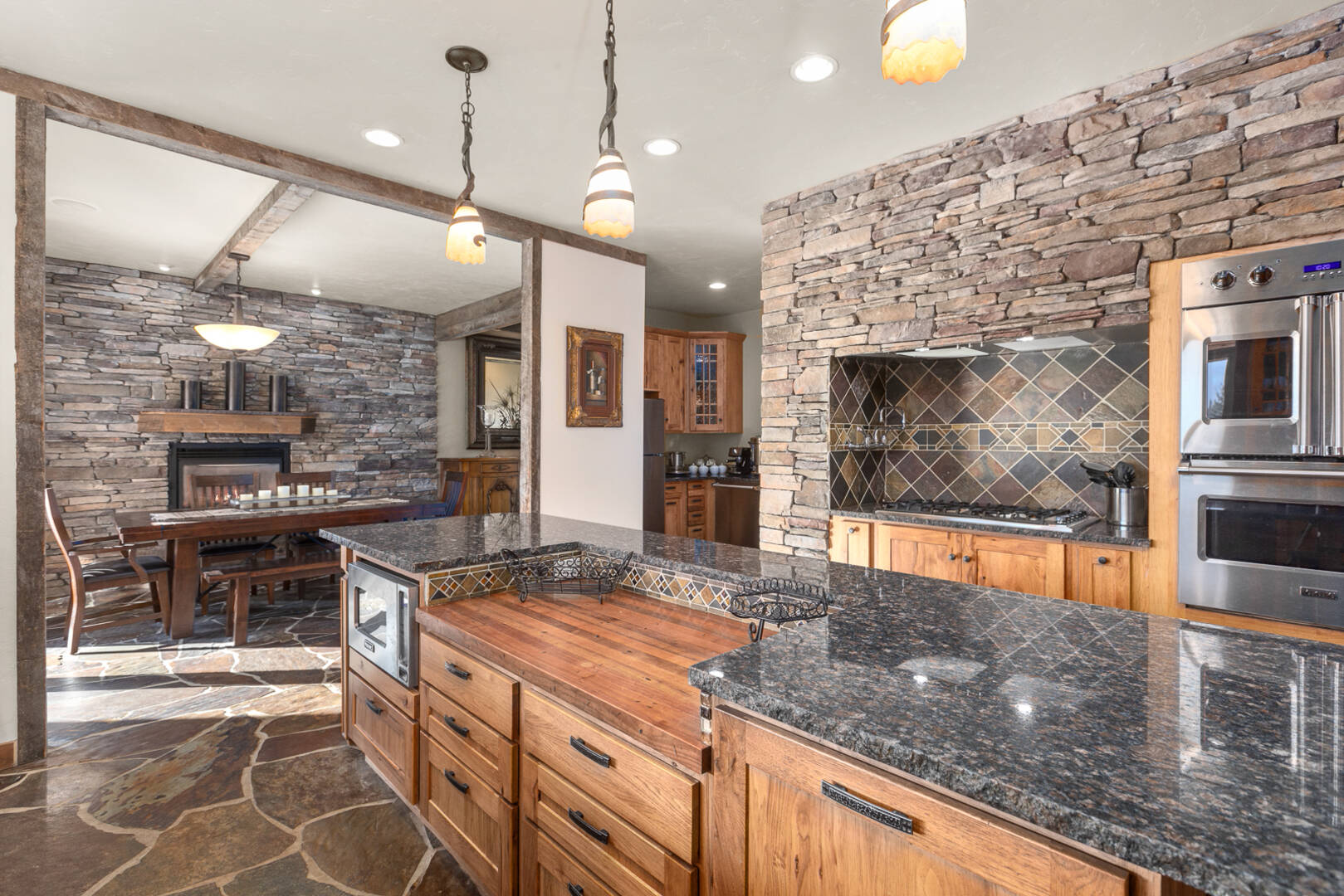 1335 Mooring Rd Columbia Falls, MT 59912