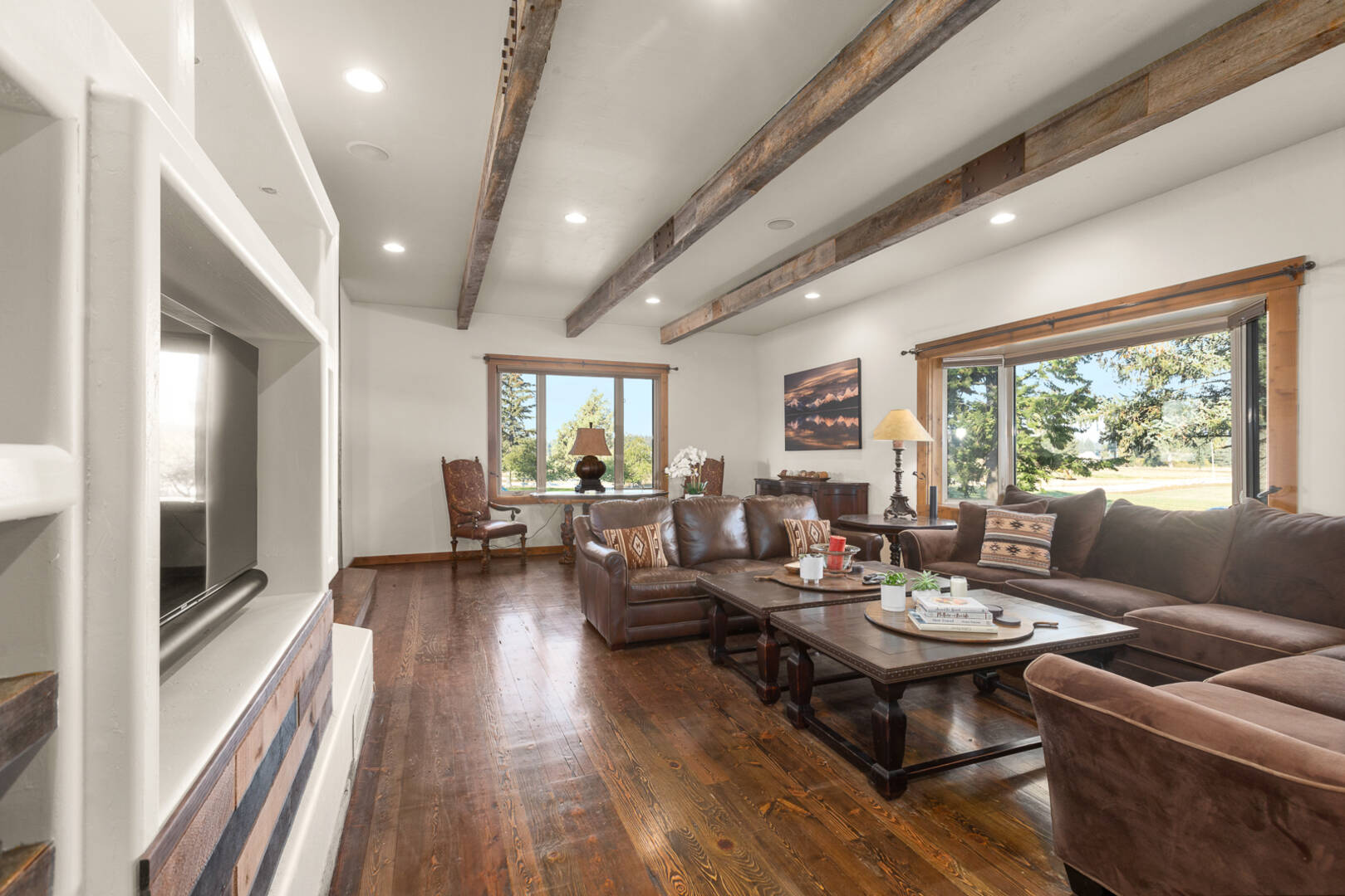 1335 Mooring Rd Columbia Falls, MT 59912