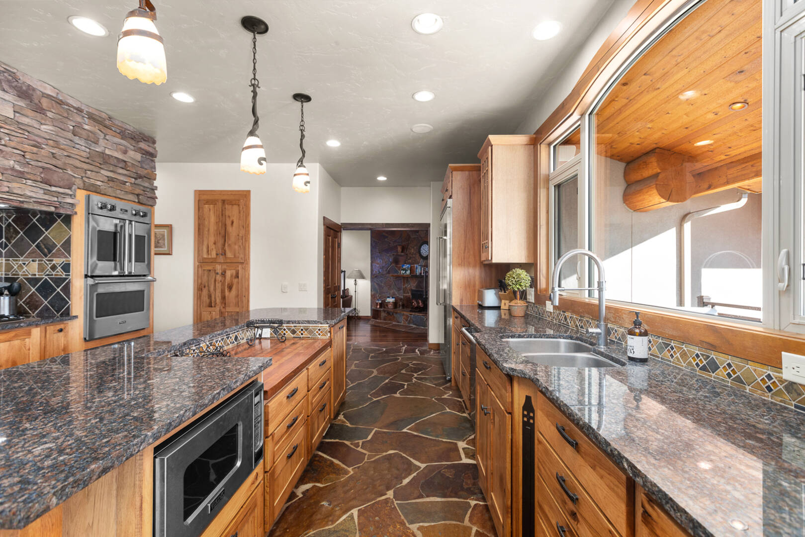 1335 Mooring Rd Columbia Falls, MT 59912