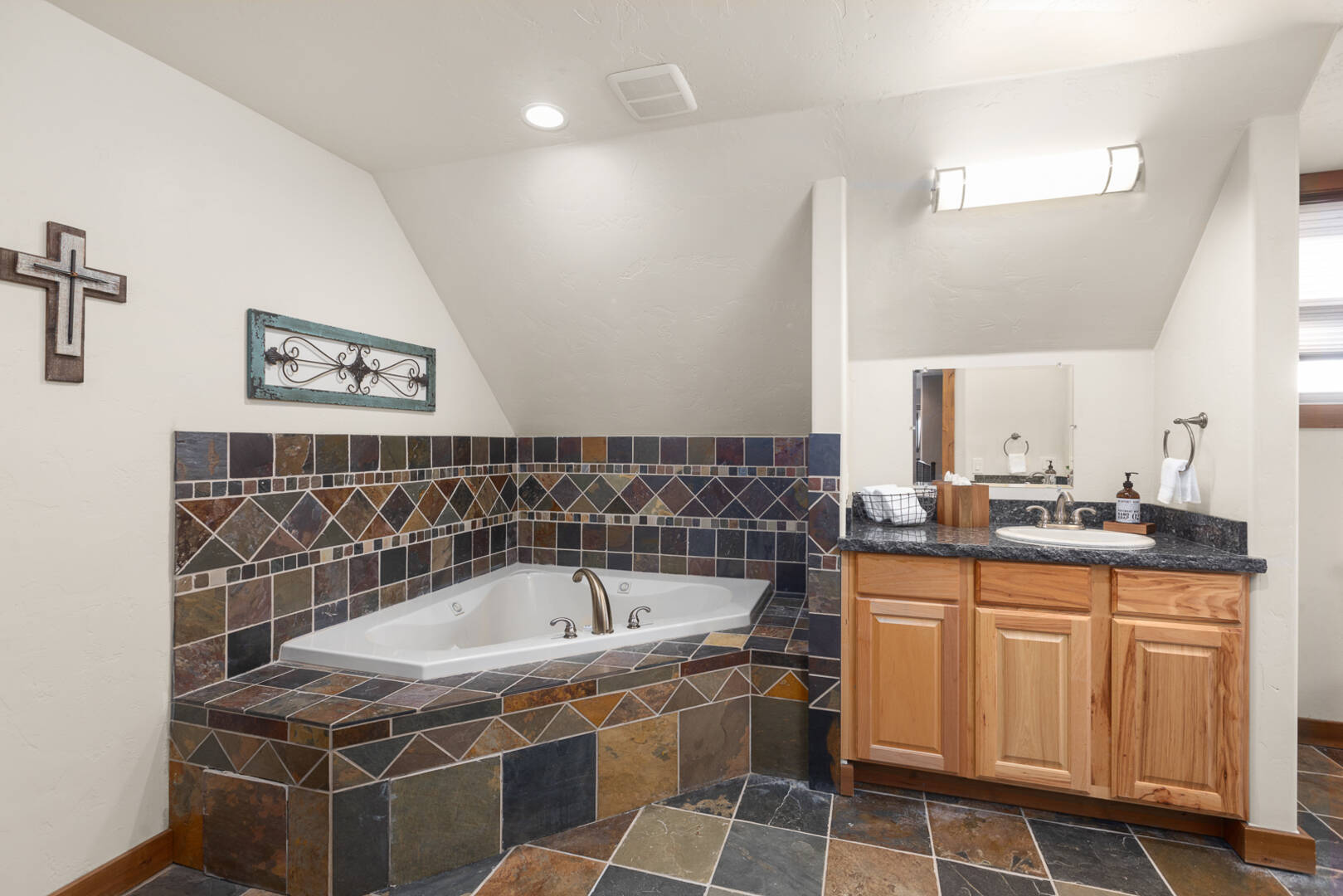 1335 Mooring Rd Columbia Falls, MT 59912