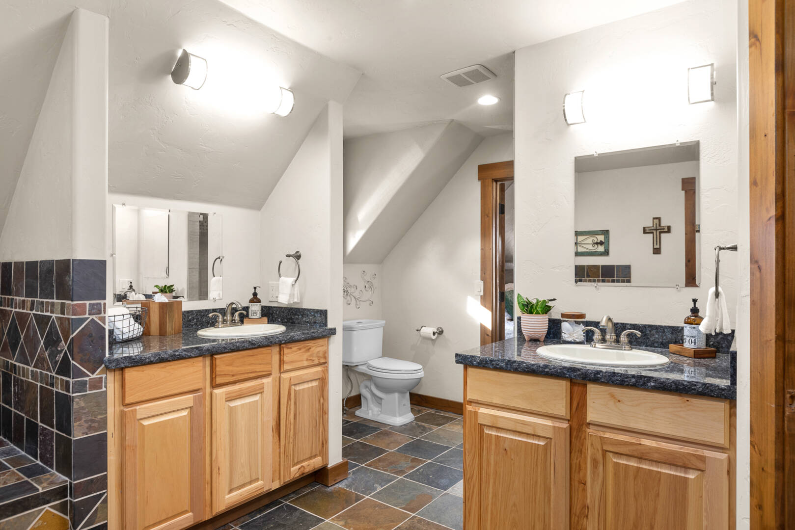 1335 Mooring Rd Columbia Falls, MT 59912