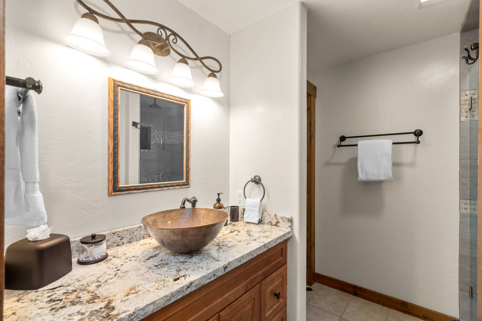 1335 Mooring Rd Columbia Falls, MT 59912
