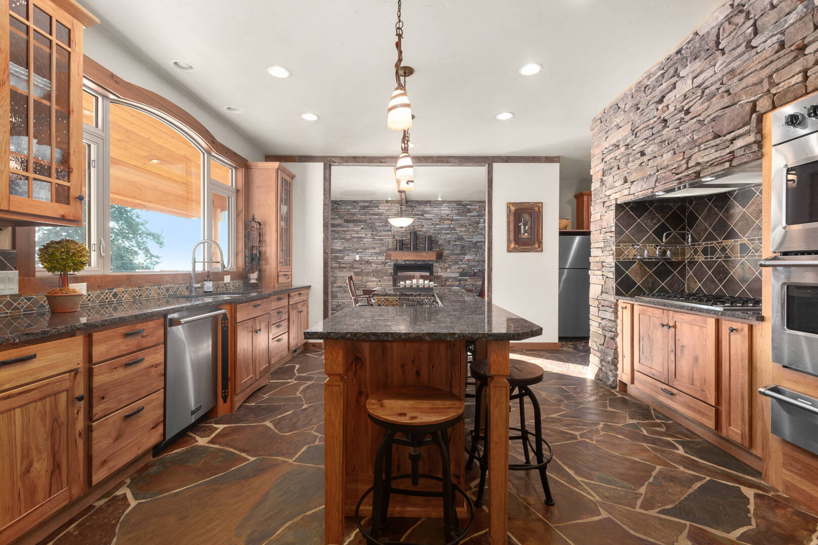 1335 Mooring Rd Columbia Falls, MT 59912