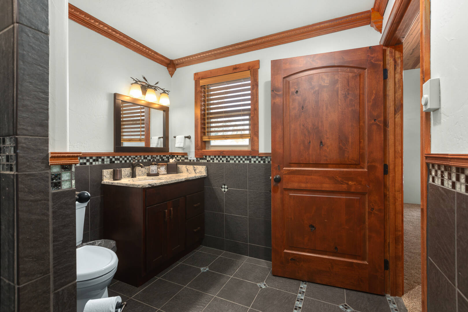 1335 Mooring Rd Columbia Falls, MT 59912