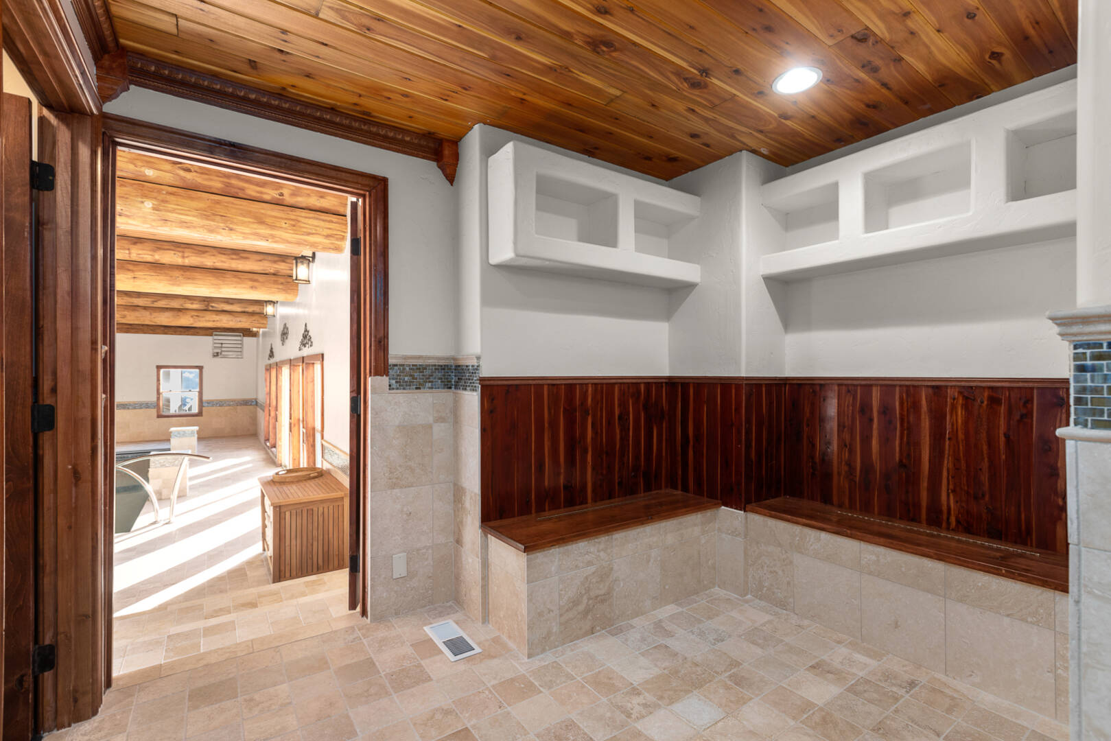 1335 Mooring Rd Columbia Falls, MT 59912