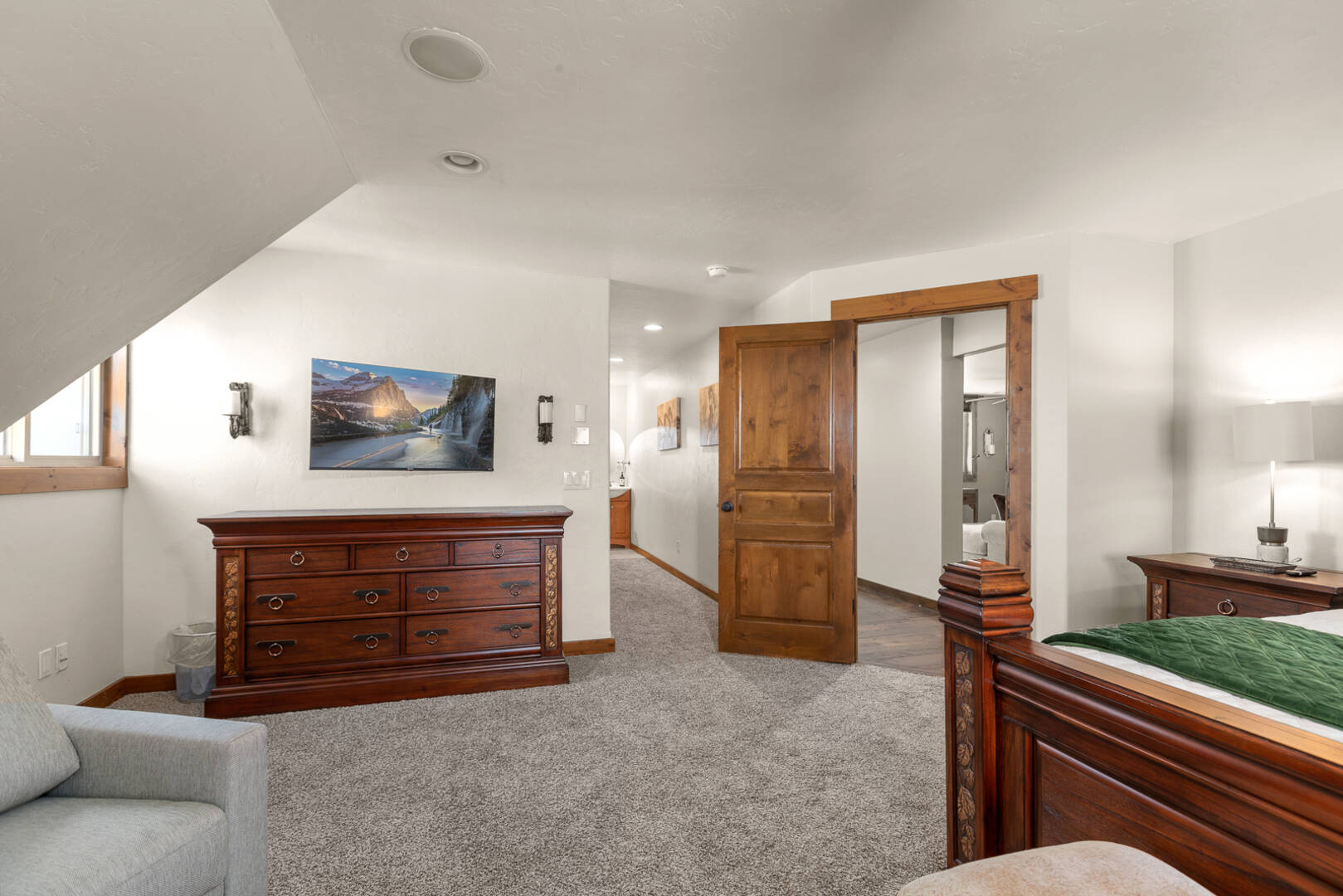 1335 Mooring Rd Columbia Falls, MT 59912