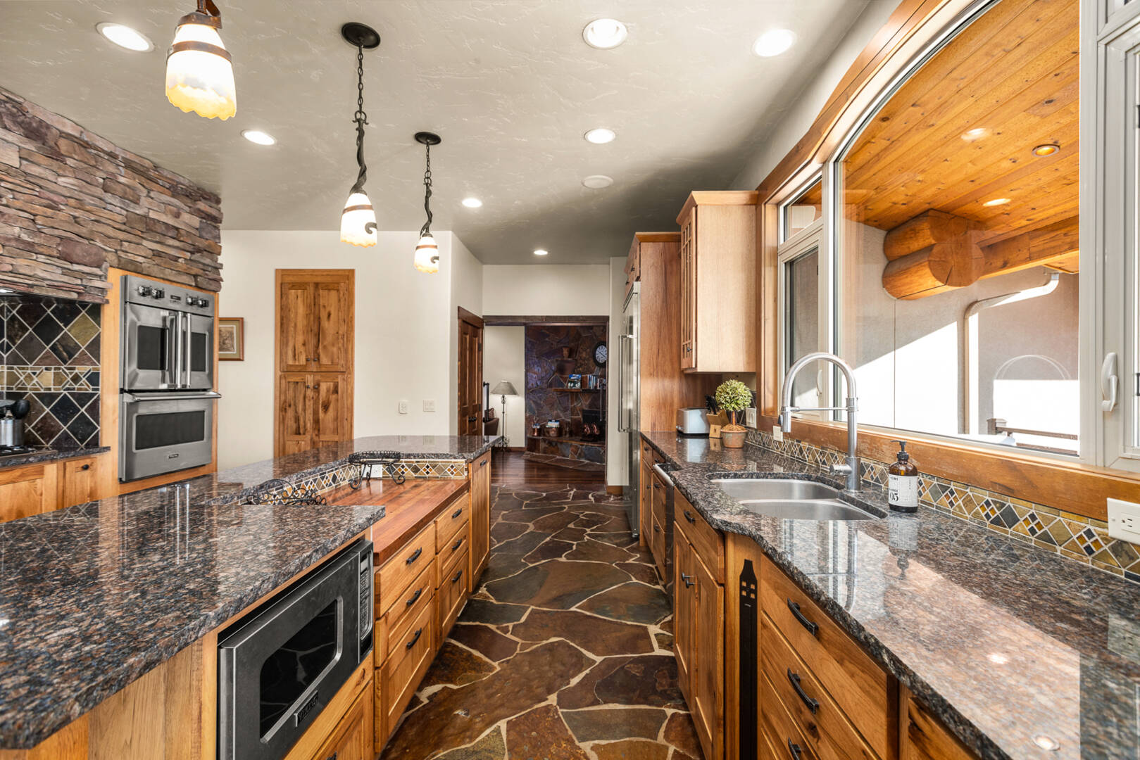 1335 Mooring Rd Columbia Falls, MT 59912