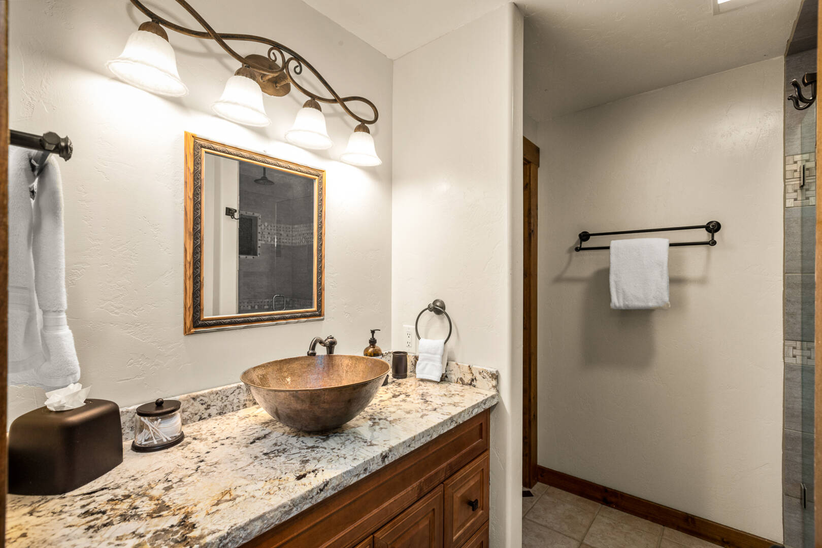1335 Mooring Rd Columbia Falls, MT 59912