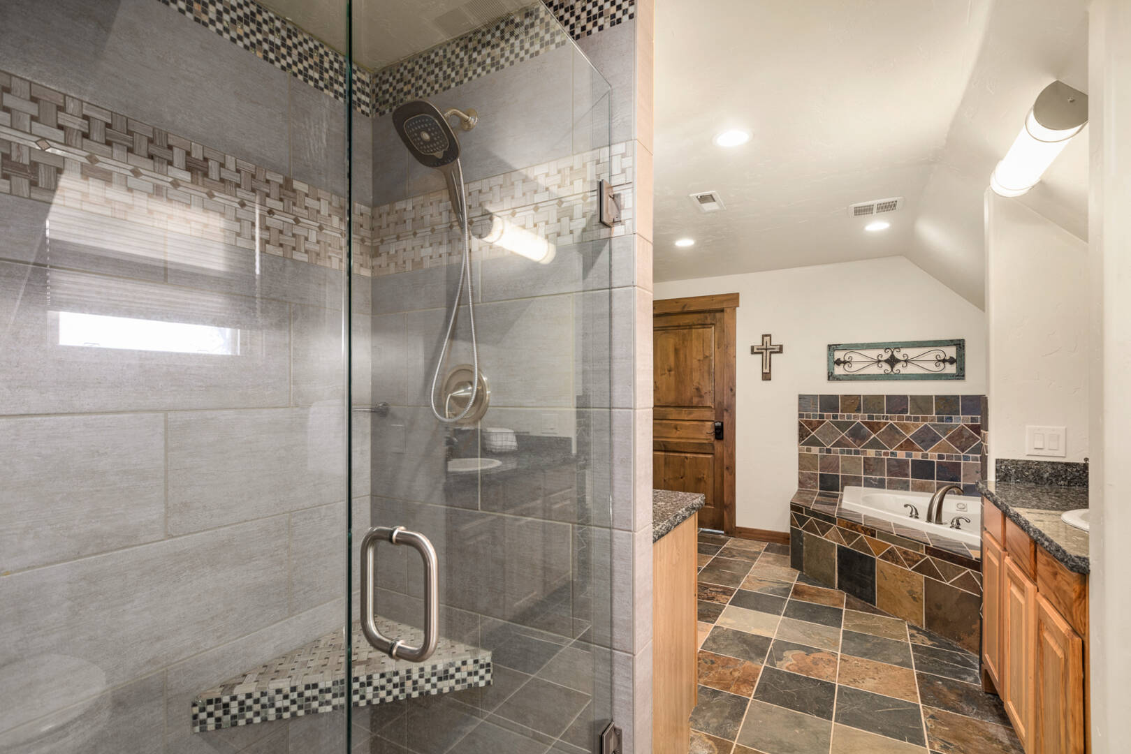 1335 Mooring Rd Columbia Falls, MT 59912