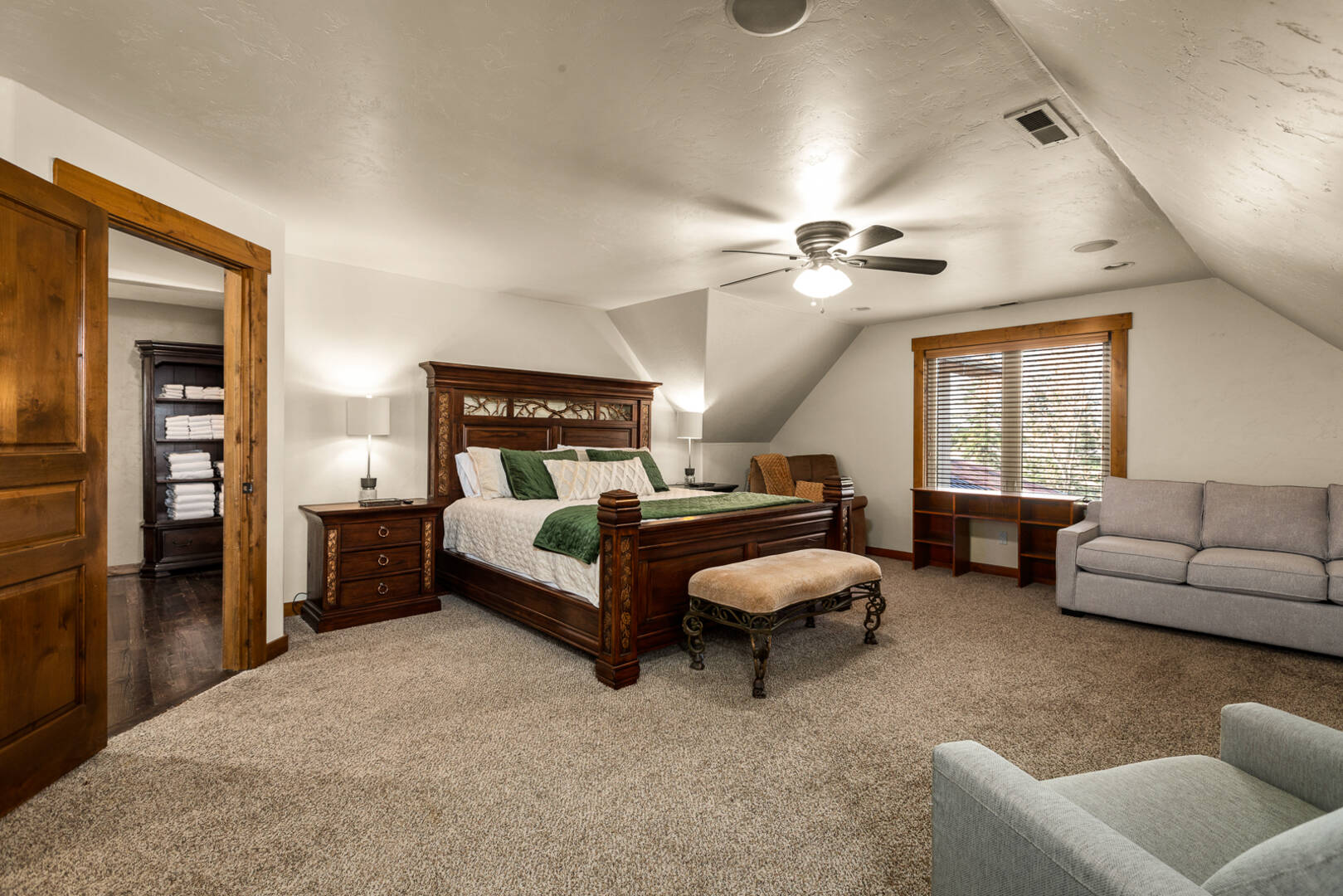 1335 Mooring Rd Columbia Falls, MT 59912