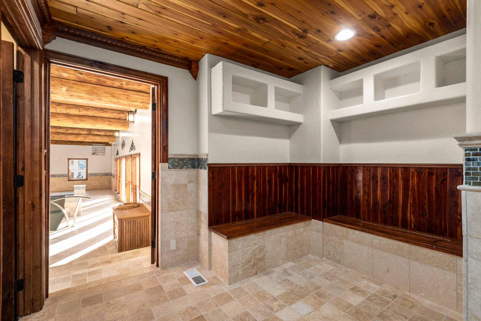 1335 Mooring Rd Columbia Falls, MT 59912