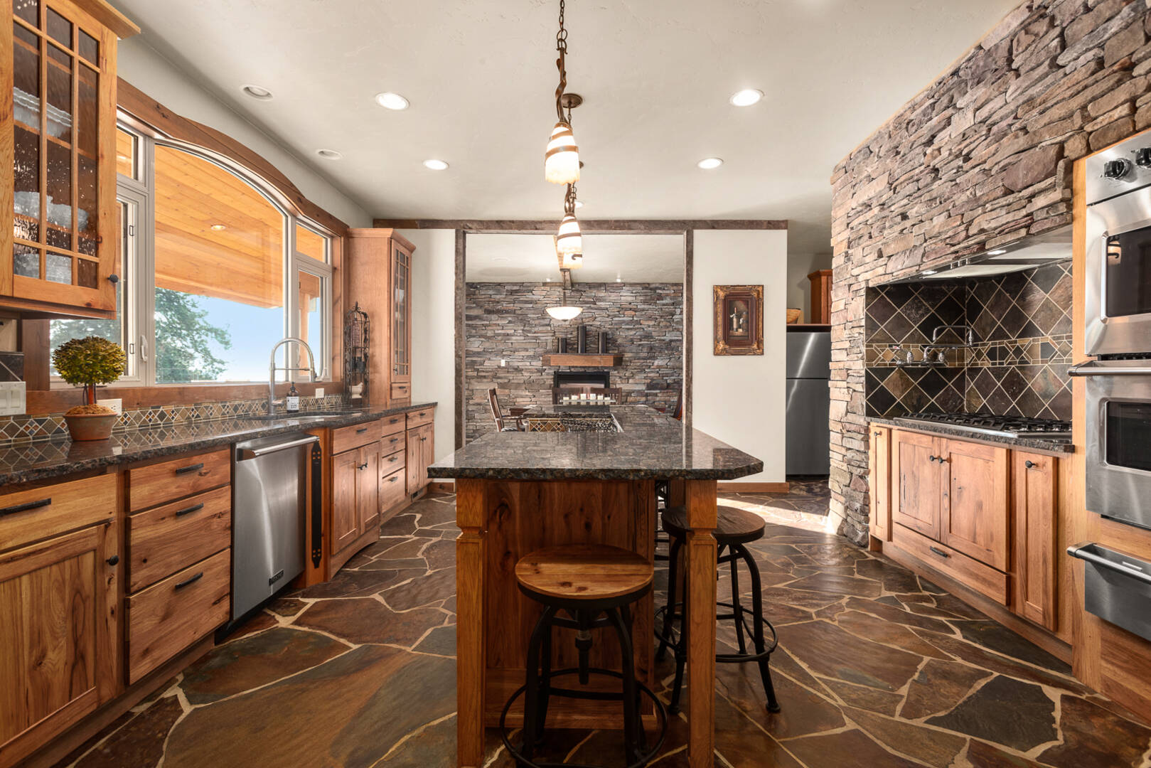 1335 Mooring Rd Columbia Falls, MT 59912