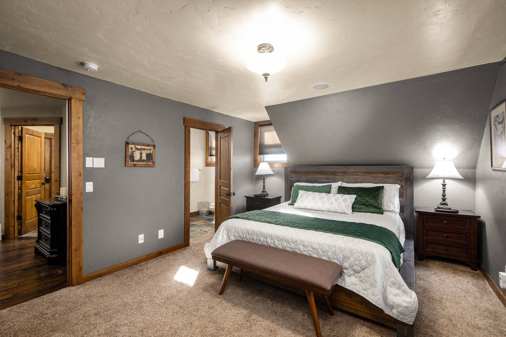 1335 Mooring Rd Columbia Falls, MT 59912