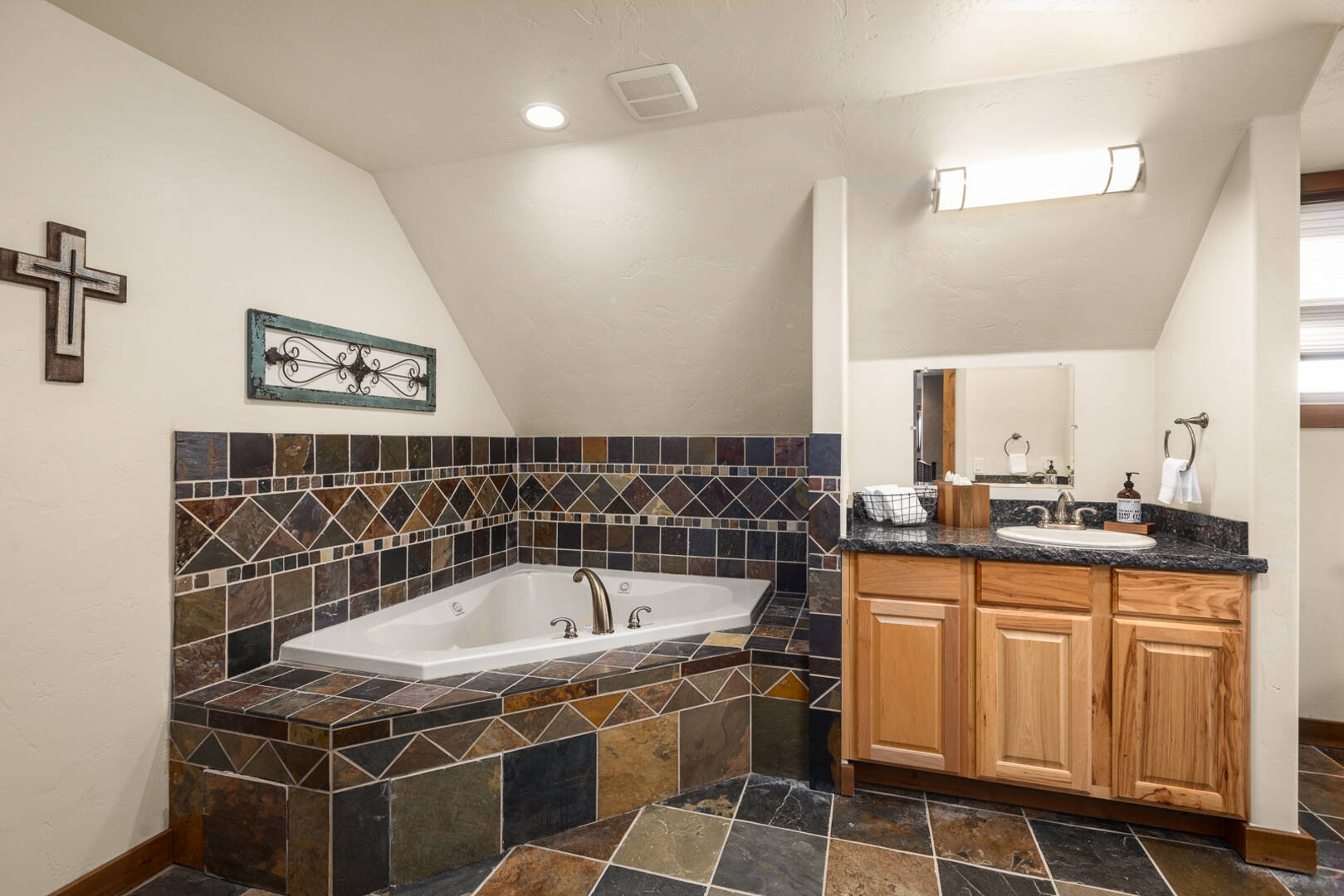 1335 Mooring Rd Columbia Falls, MT 59912