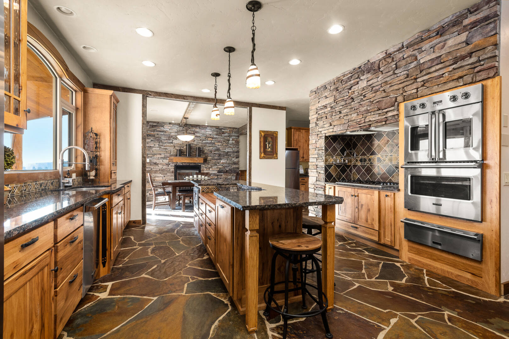 1335 Mooring Rd Columbia Falls, MT 59912