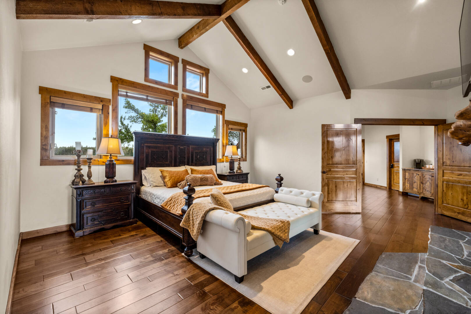 1335 Mooring Rd Columbia Falls, MT 59912