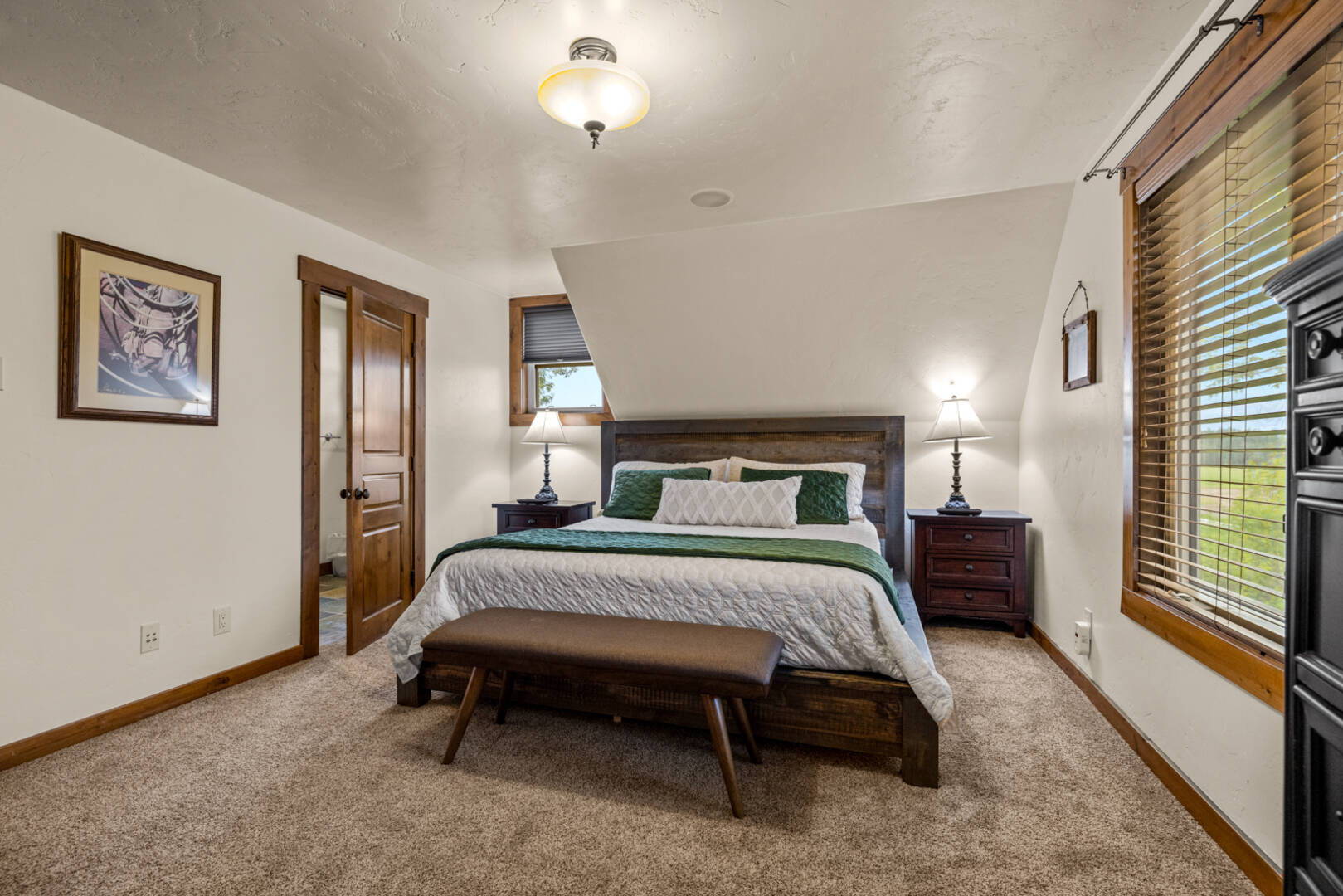 1335 Mooring Rd Columbia Falls, MT 59912