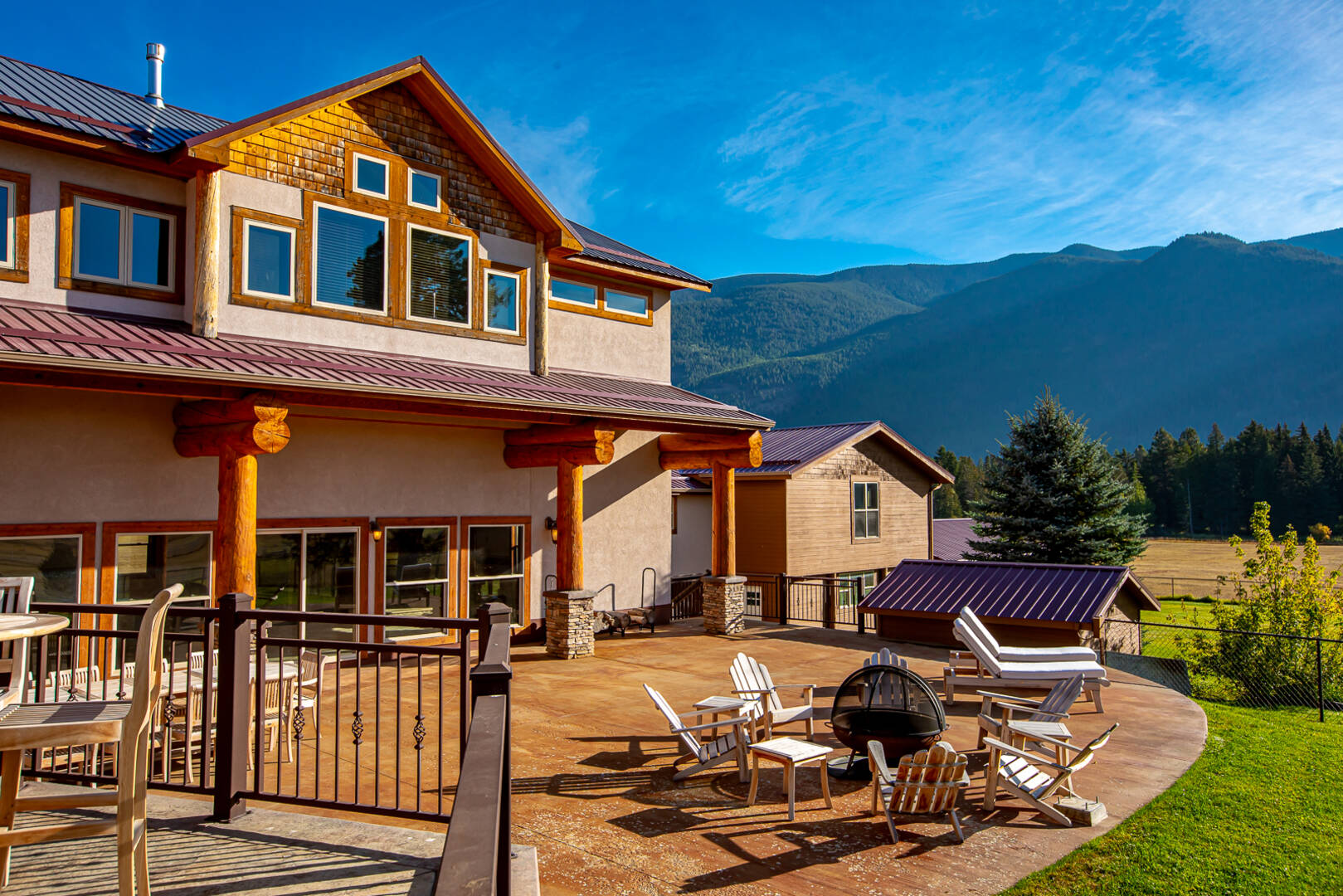 1335 Mooring Rd Columbia Falls, MT 59912