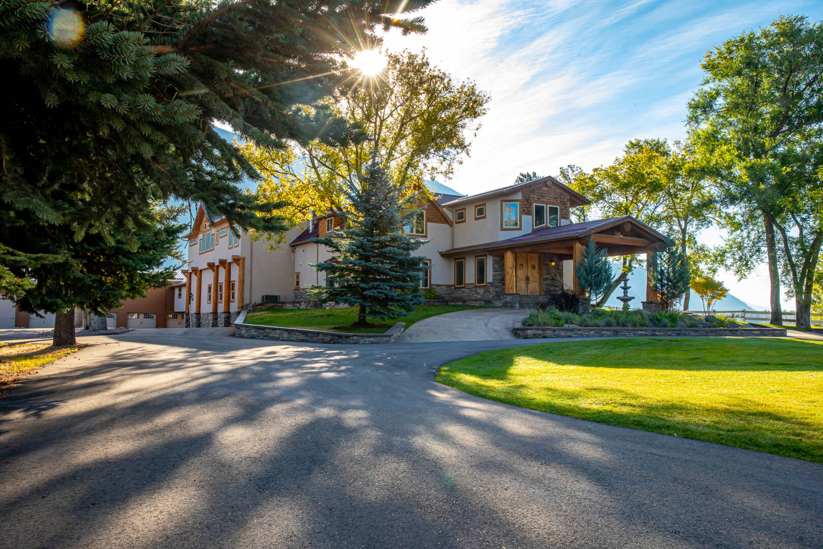 1335 Mooring Rd Columbia Falls, MT 59912