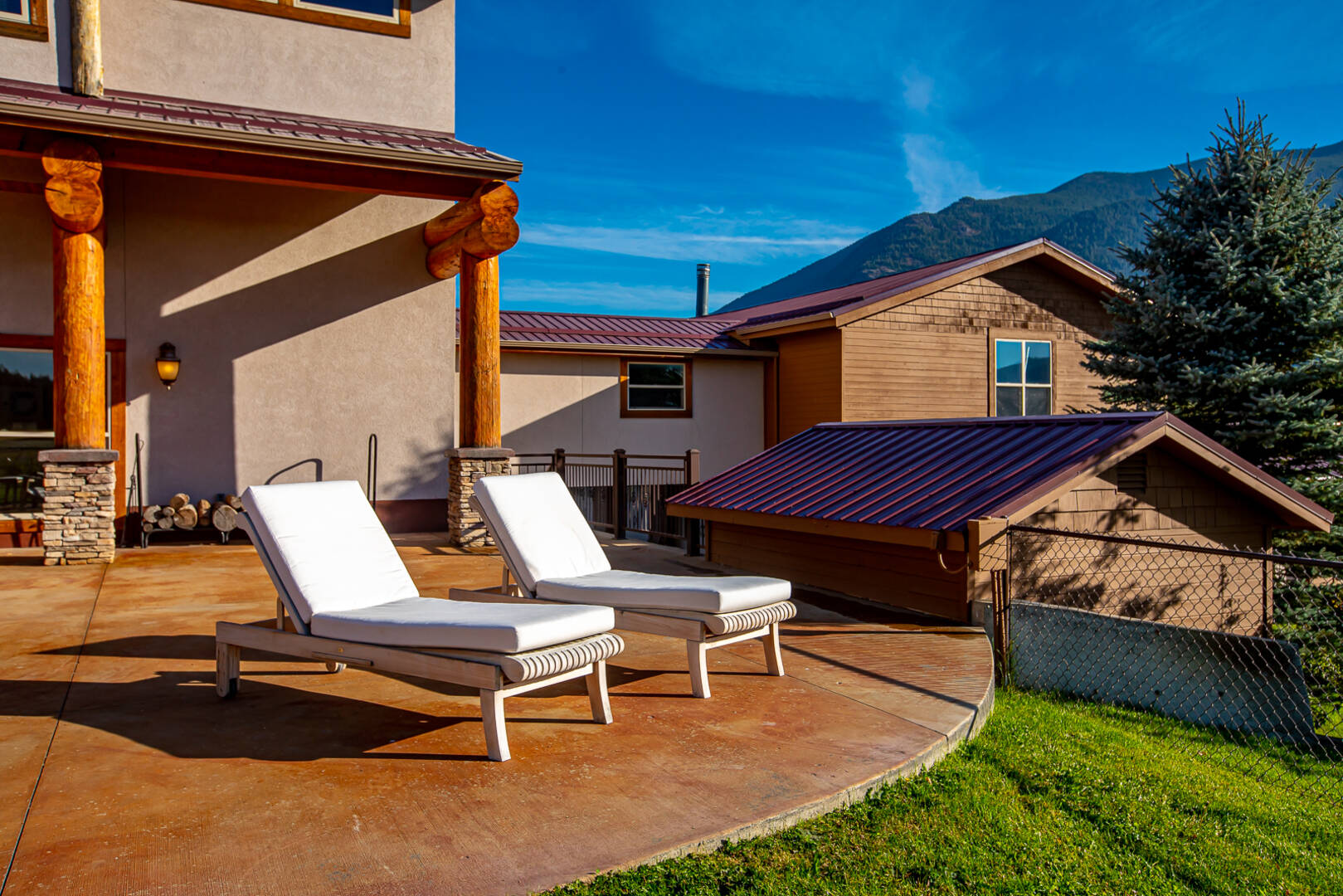 1335 Mooring Rd Columbia Falls, MT 59912