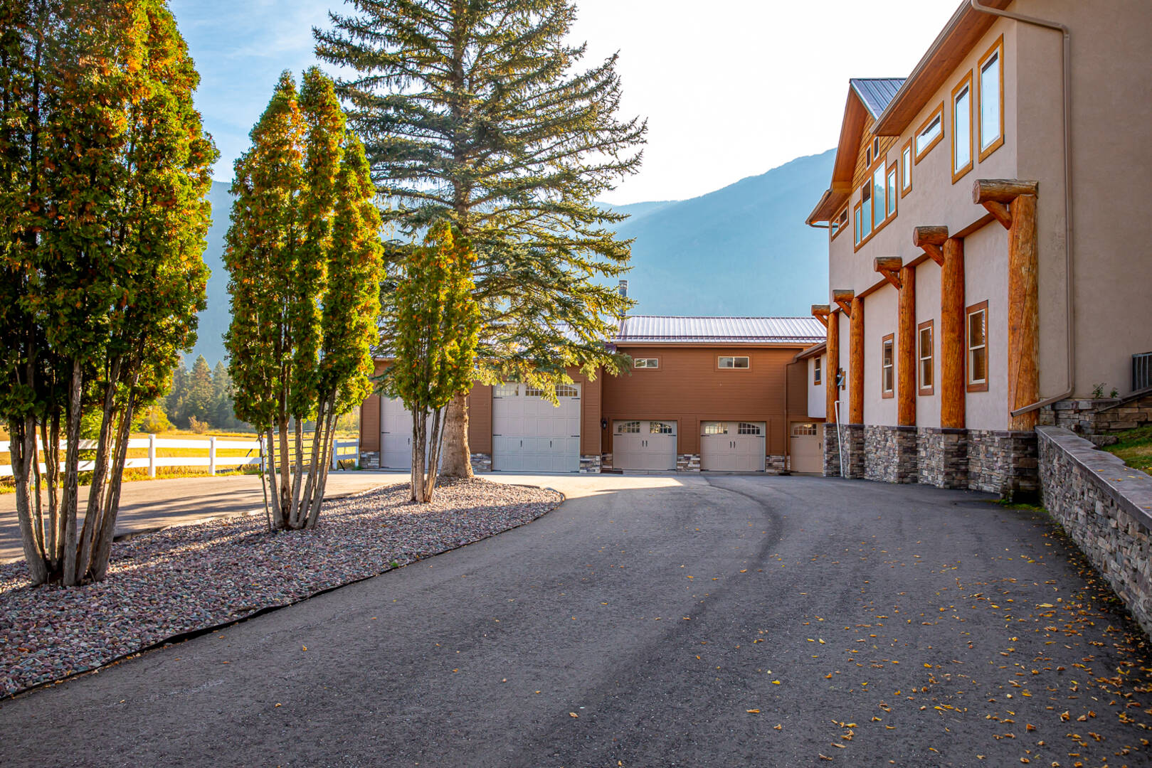 1335 Mooring Rd Columbia Falls, MT 59912