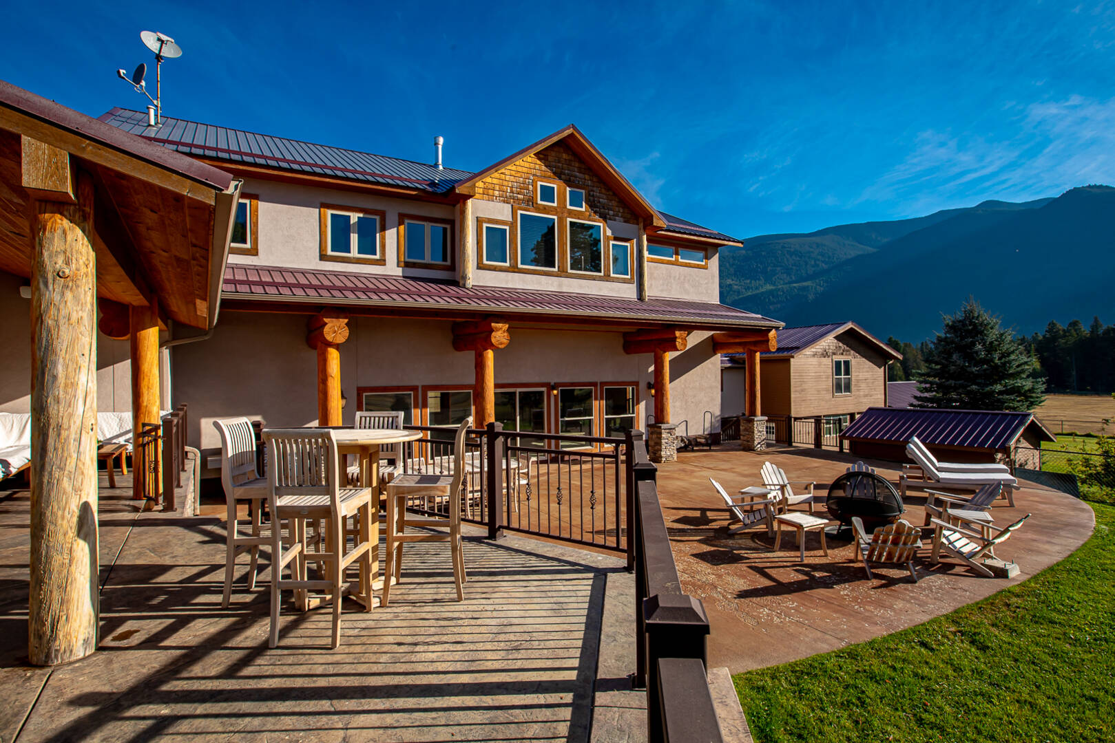 1335 Mooring Rd Columbia Falls, MT 59912