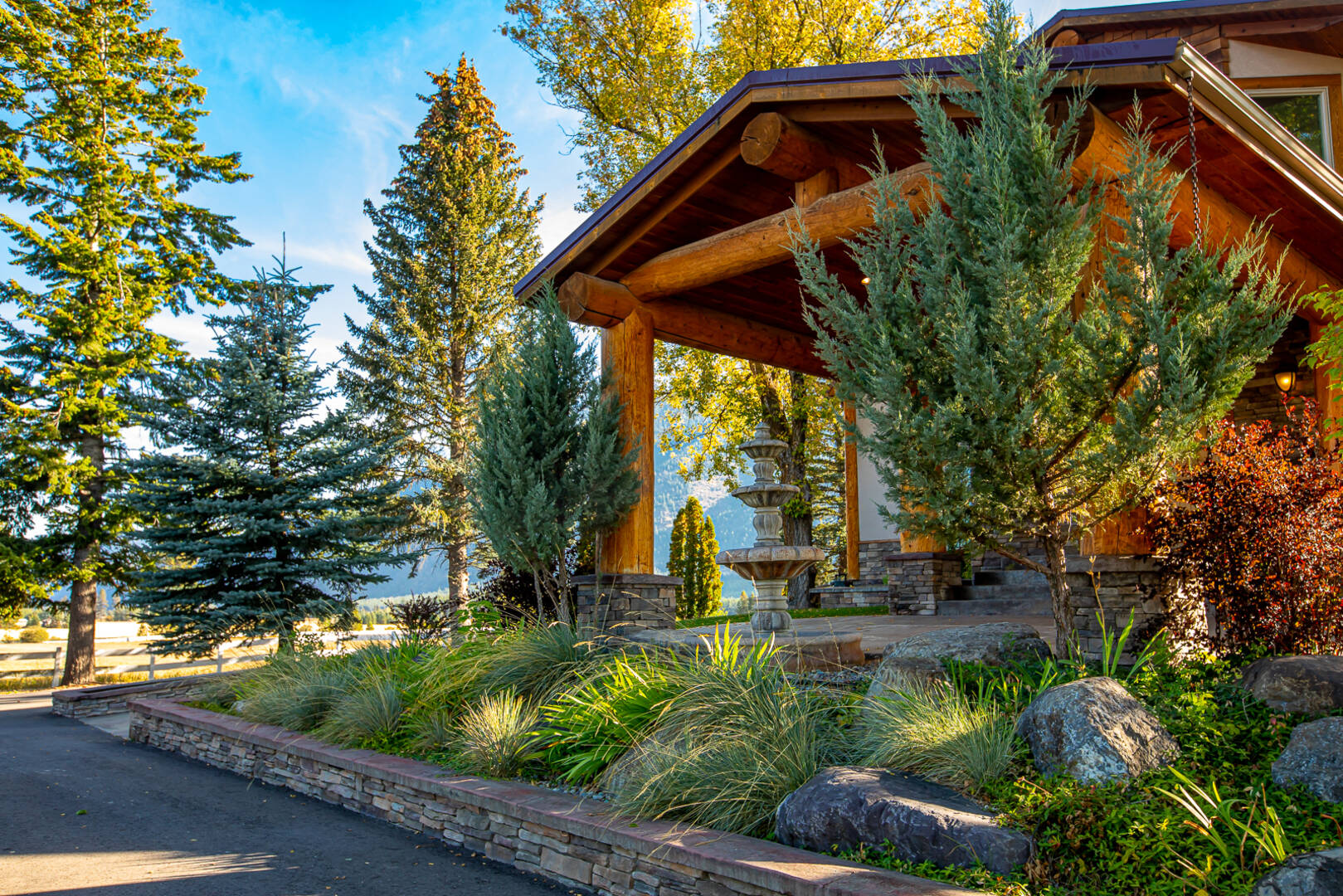 1335 Mooring Rd Columbia Falls, MT 59912