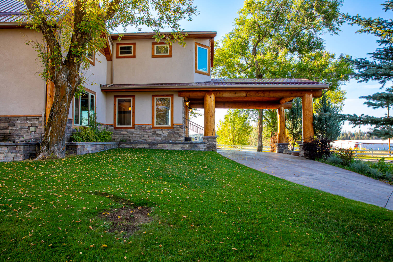 1335 Mooring Rd Columbia Falls, MT 59912